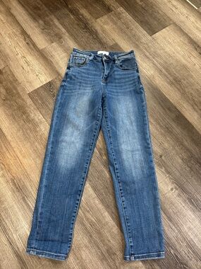 Risen Jeans Women's Straight Leg Jeans in Medium Blue Wash